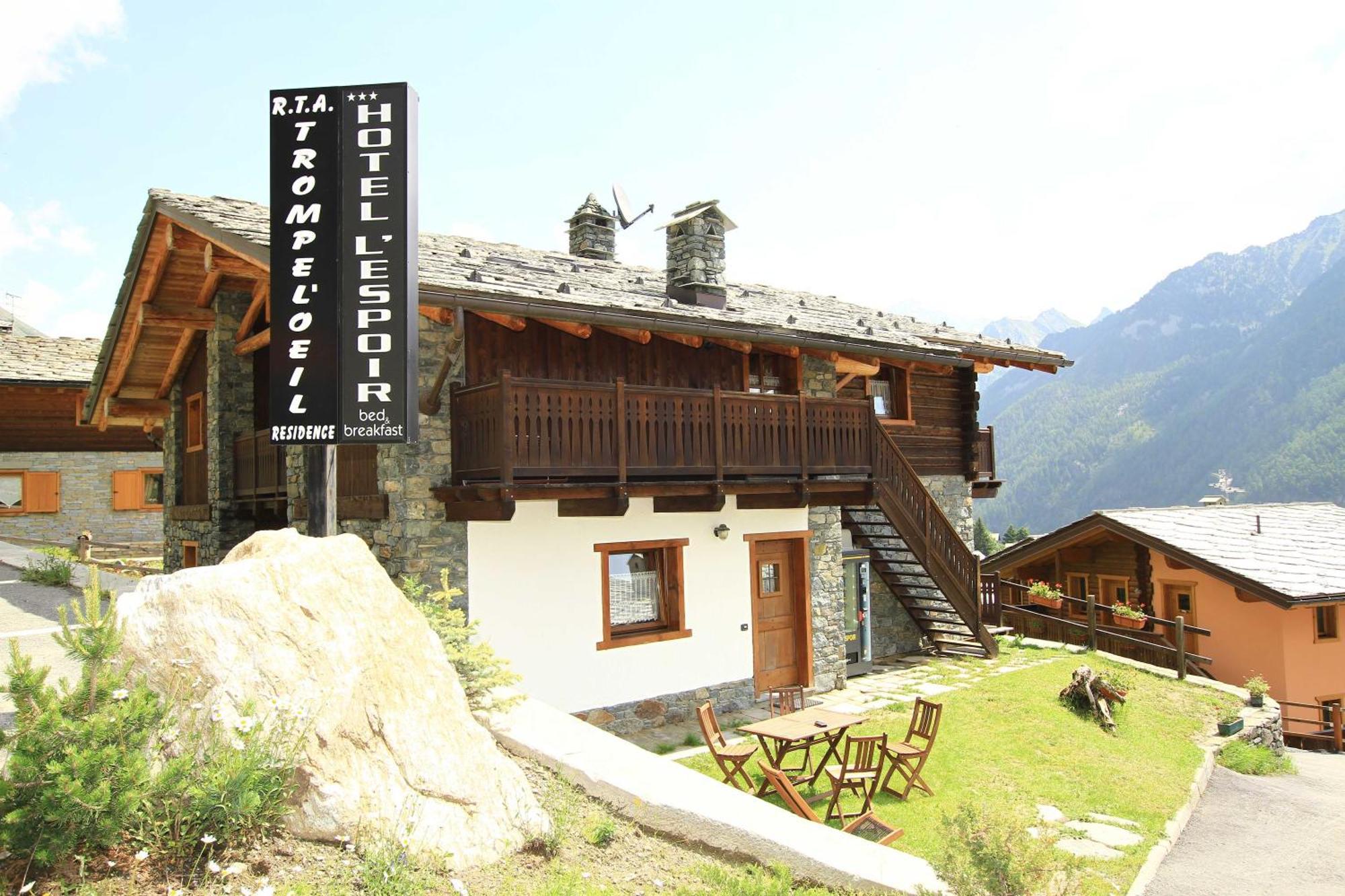 Residence Trompe-L'Oeil Champoluc Zewnętrze zdjęcie